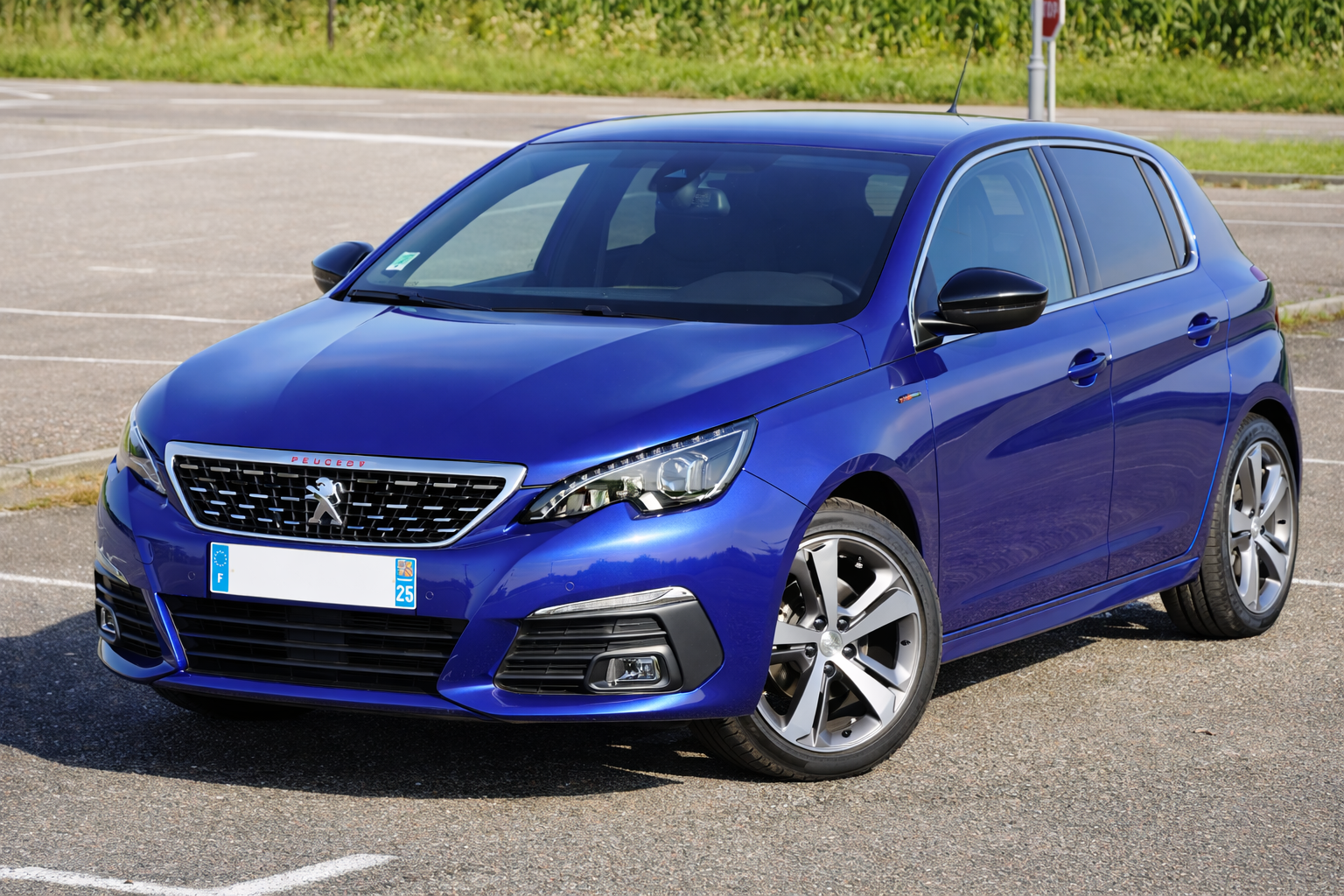 Peugeot 308 bleue