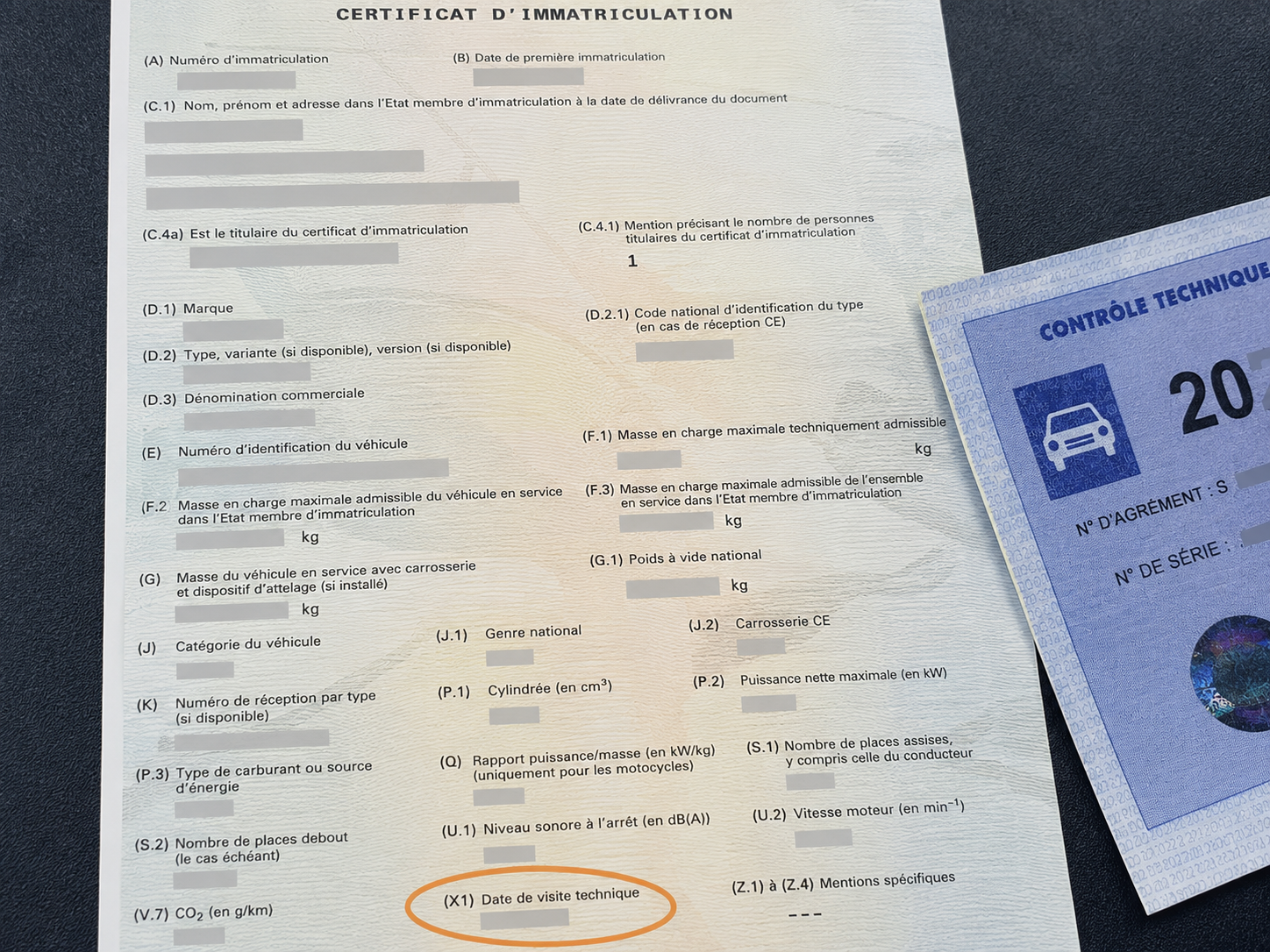 Champ X1 sur une carte grise