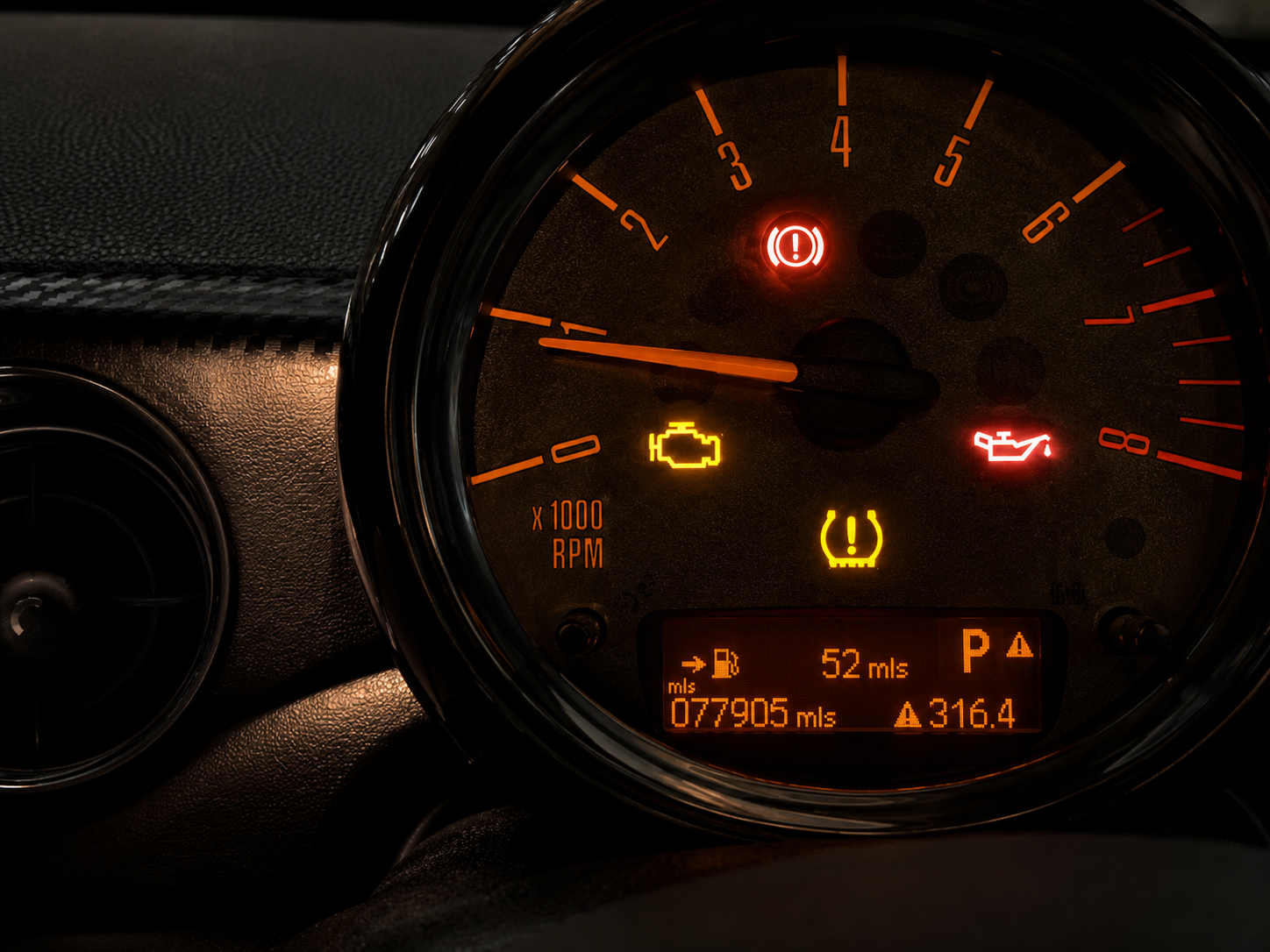 Voyants du tableau de bord d'une Mini Cooper